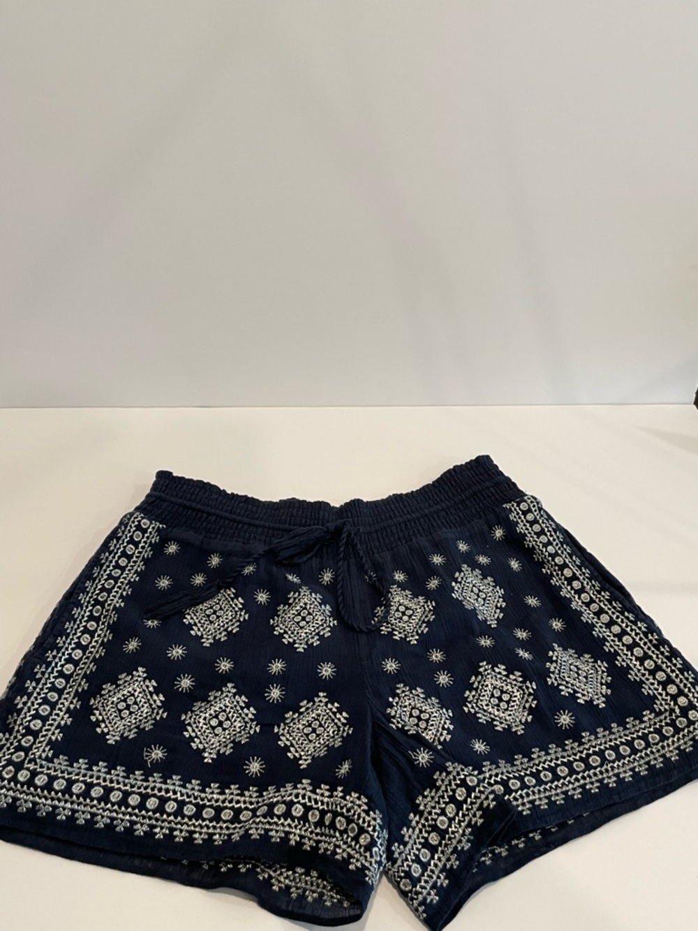 J. Crew Navy Blue Gauze Lined Shorts Embroidered Silver On Blue Size XXS.